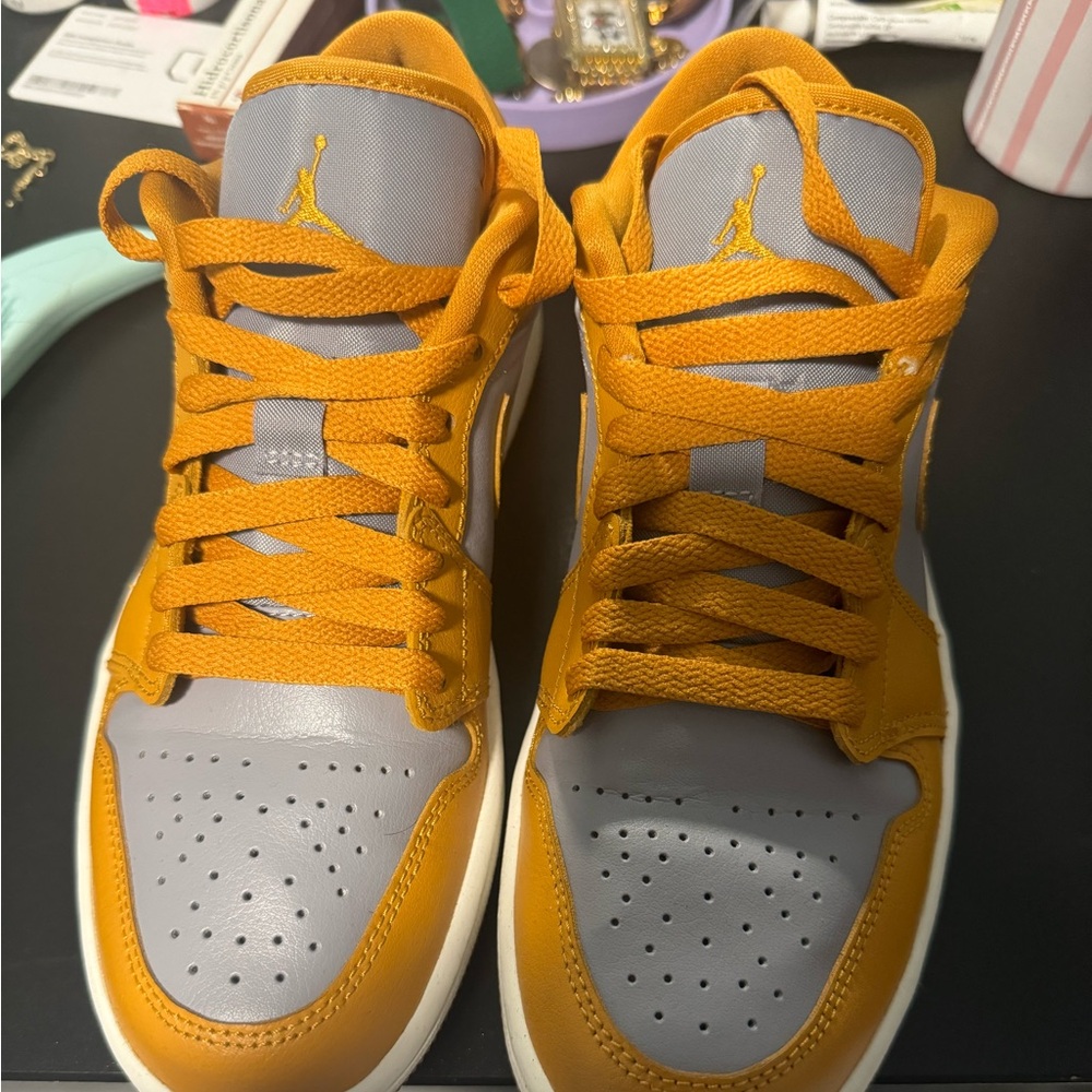 Air Jordan 1 Low CHUTNEY
